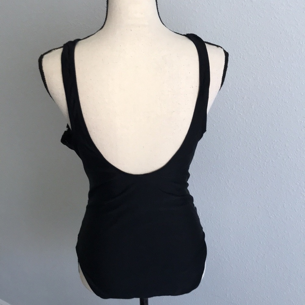 WOMEN X Front Stripes Pattern One Piece Swimsuit | M - Picture 8 of 13